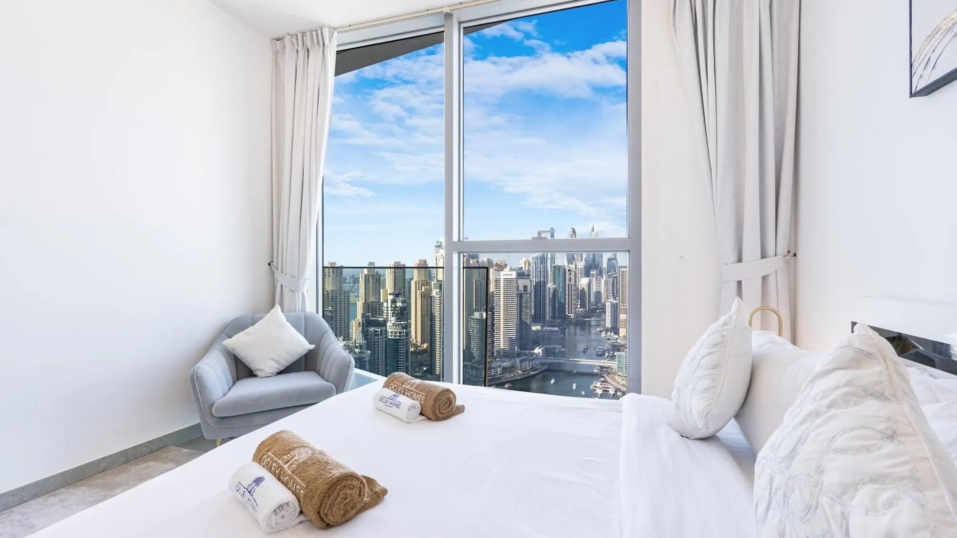 Central Lux Home With Stunning Views On 42Nd Floor Dubai Apartment
