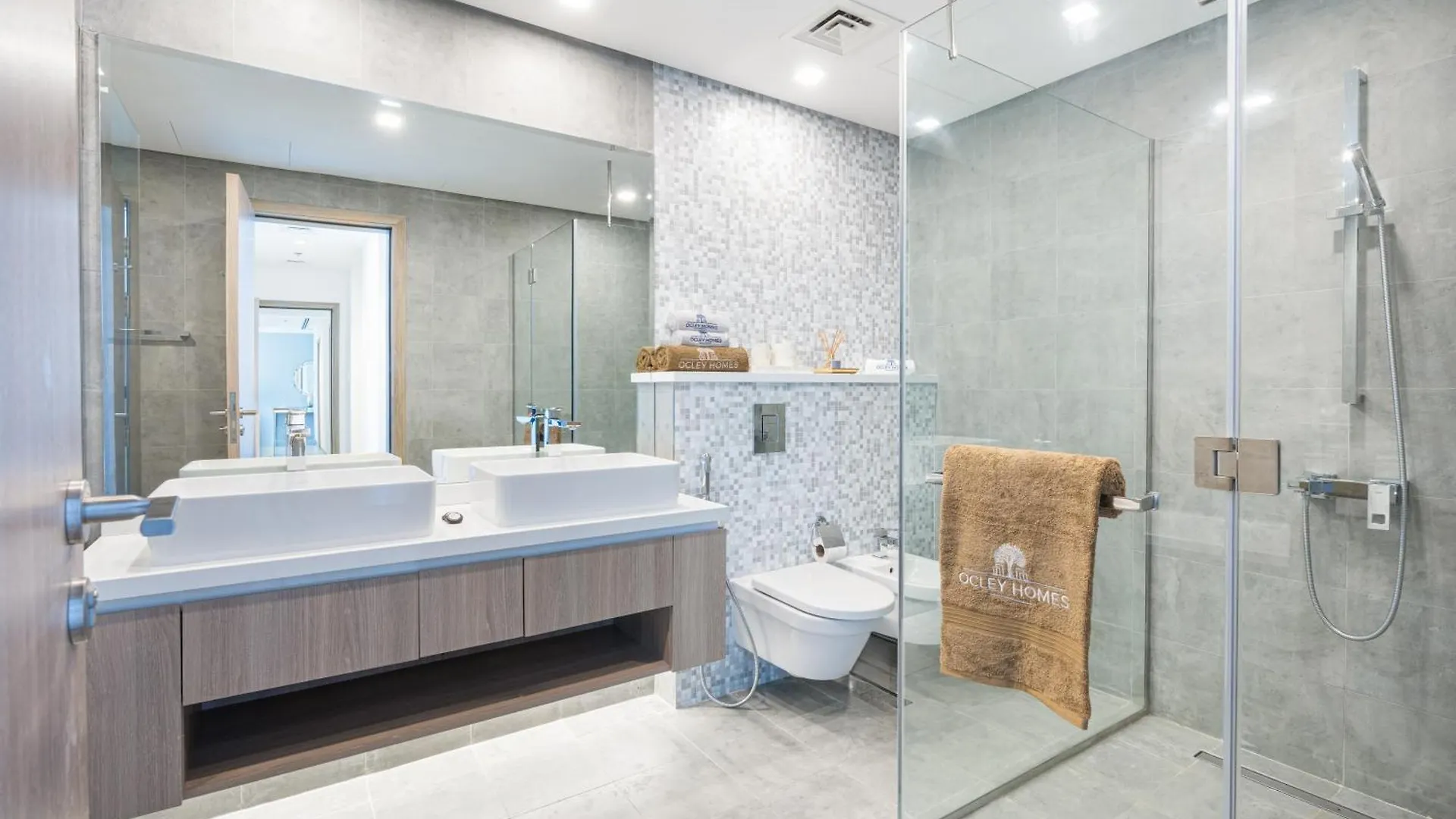 Central Lux Home With Stunning Views On 42Nd Floor Dubai